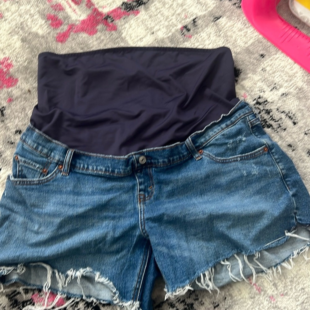 Abercrombie & Fitch Maternity shorts size 33